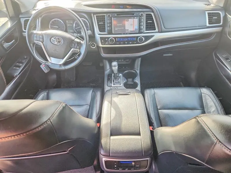 2018 TOYOTA HIGHLANDER XLE  