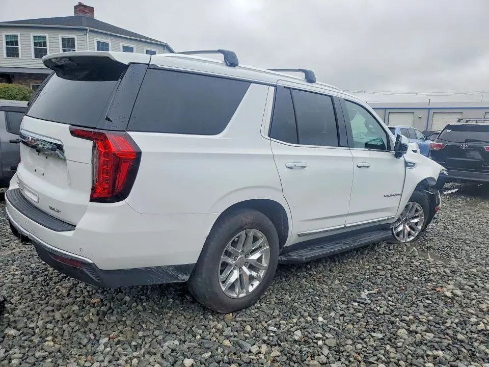 2024 GMC YUKON SLT  