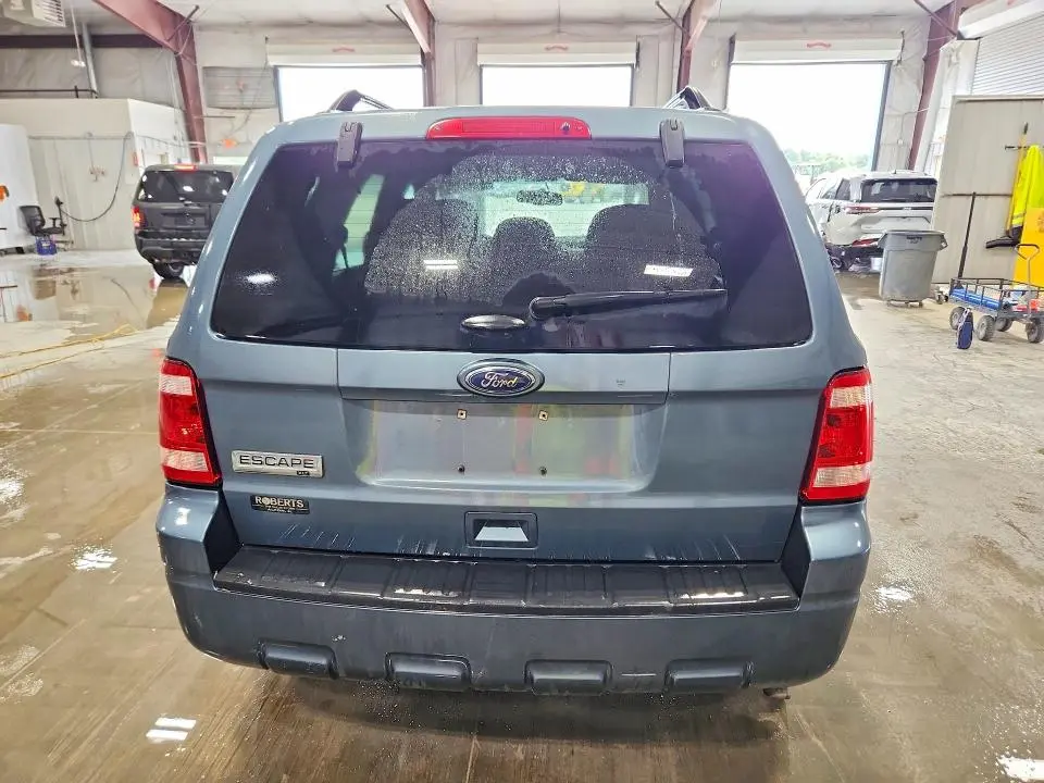 2011 FORD ESCAPE XLT  