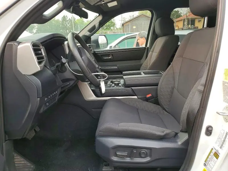 2025 TOYOTA TUNDRA DOUBLE CAB SR5  