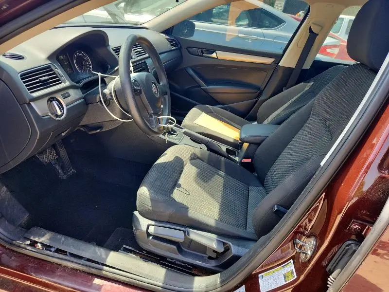 2014 VOLKSWAGEN PASSAT S  