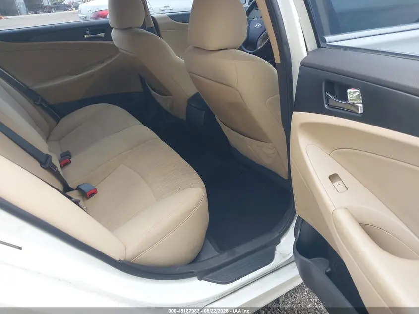 2013 HYUNDAI SONATA GLS