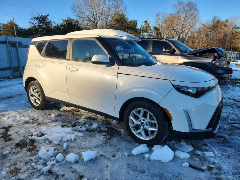 2023 KIA SOUL   