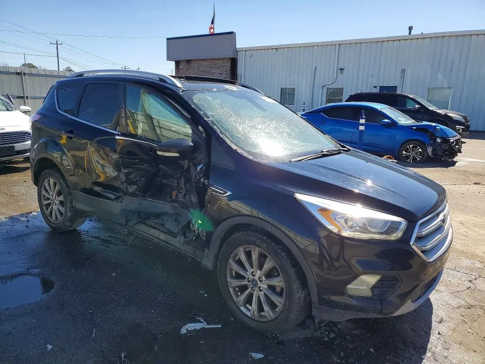 2017 FORD ESCAPE TITANIUM  