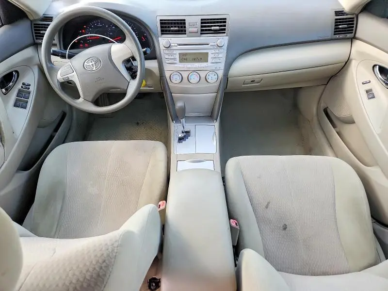 2010 TOYOTA CAMRY LE  
