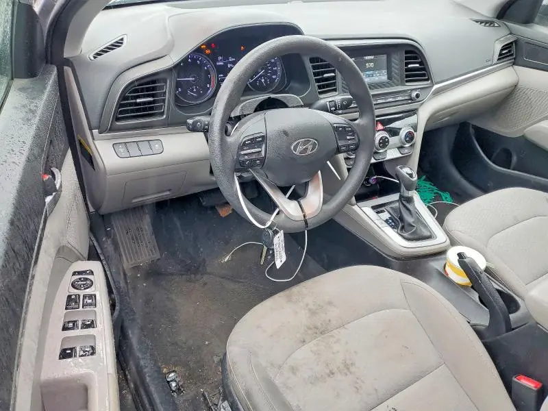 2019 HYUNDAI ELANTRA SE  