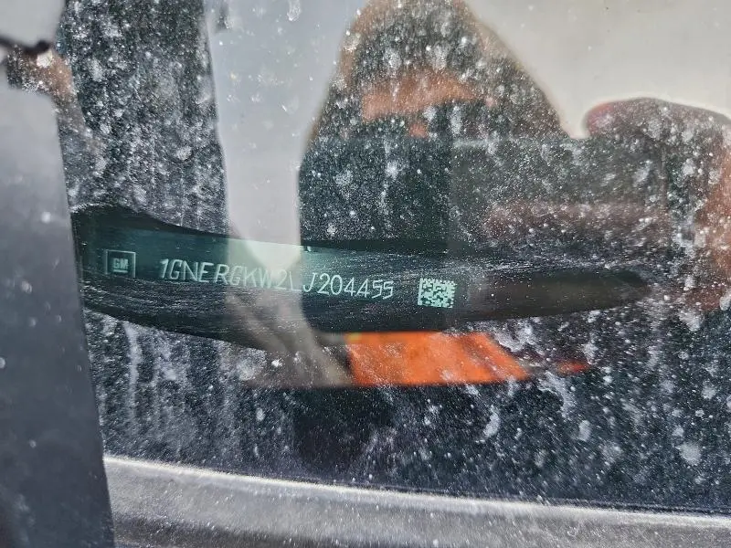 2020 CHEVROLET TRAVERSE LT  