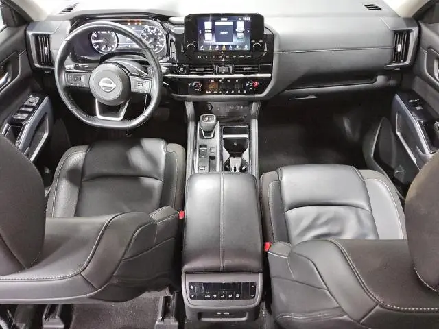 2025 NISSAN PATHFINDER SL  