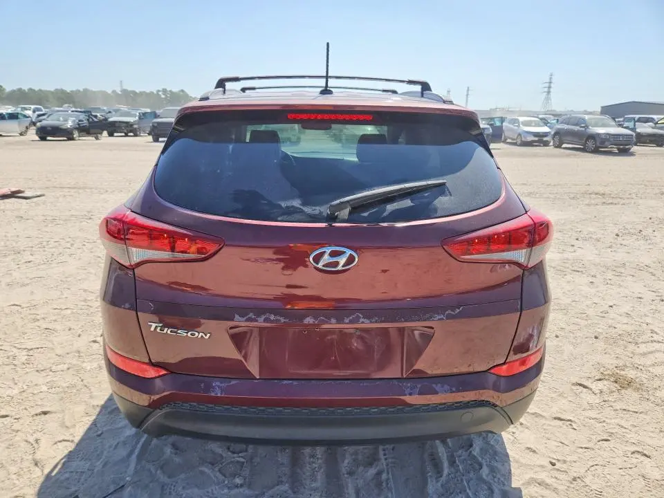 2016 HYUNDAI TUCSON SE  