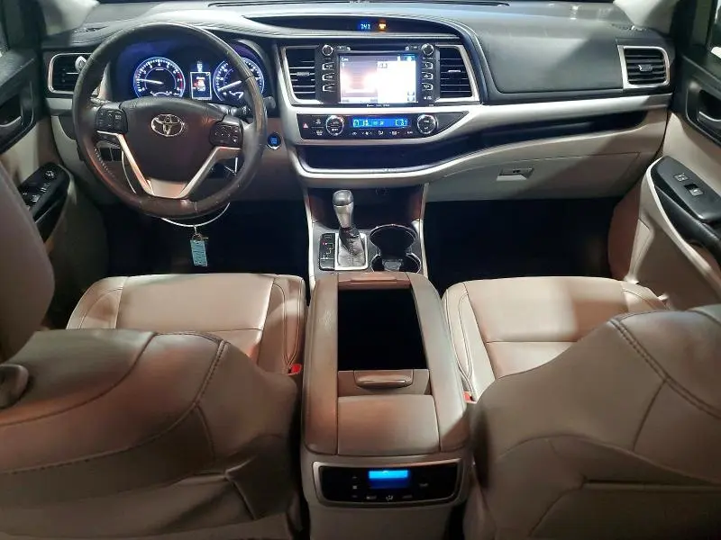 2016 TOYOTA HIGHLANDER XLE  
