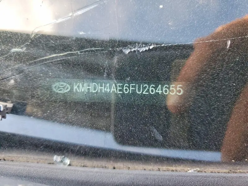 2015 HYUNDAI ELANTRA SE  