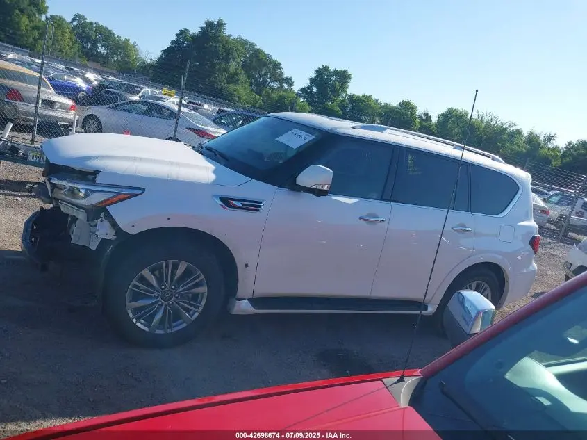 2022 INFINITI QX80 LUXE