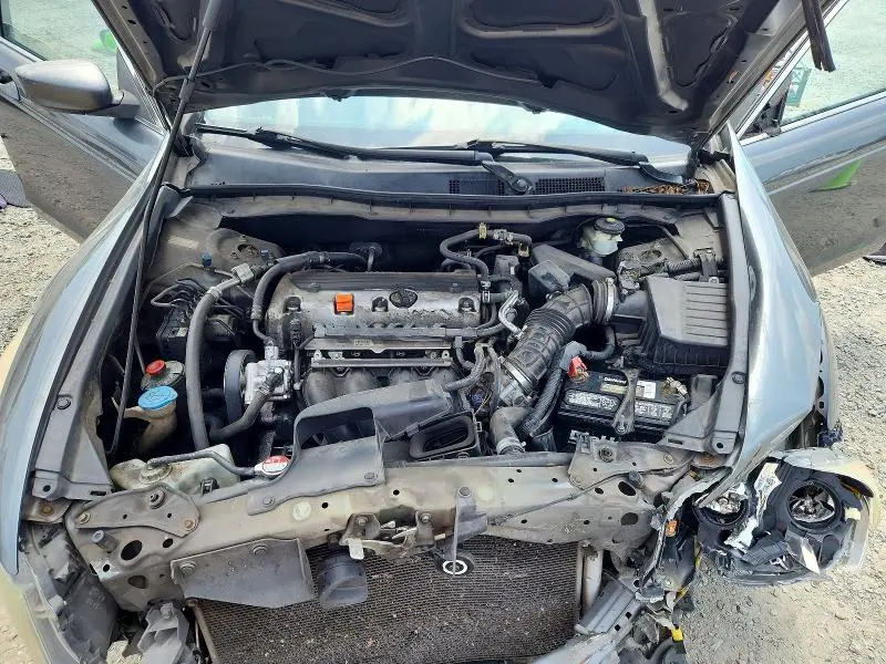 2011 HONDA ACCORD LXP  