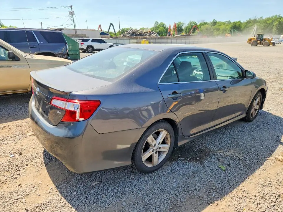 2012 TOYOTA CAMRY SE  