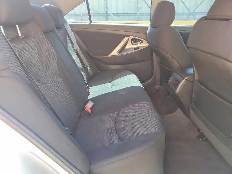 2010 TOYOTA CAMRY SE  
