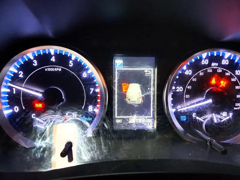 2019 TOYOTA HIGHLANDER LE  