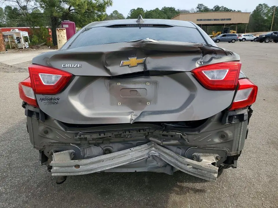 2017 CHEVROLET CRUZE LT  