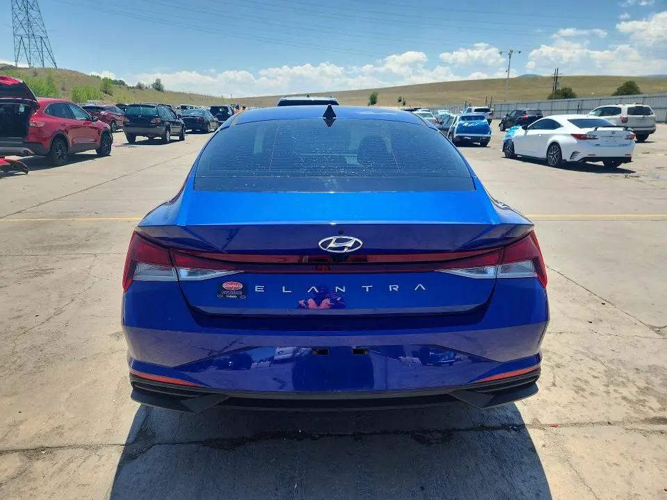 2021 HYUNDAI ELANTRA SEL  