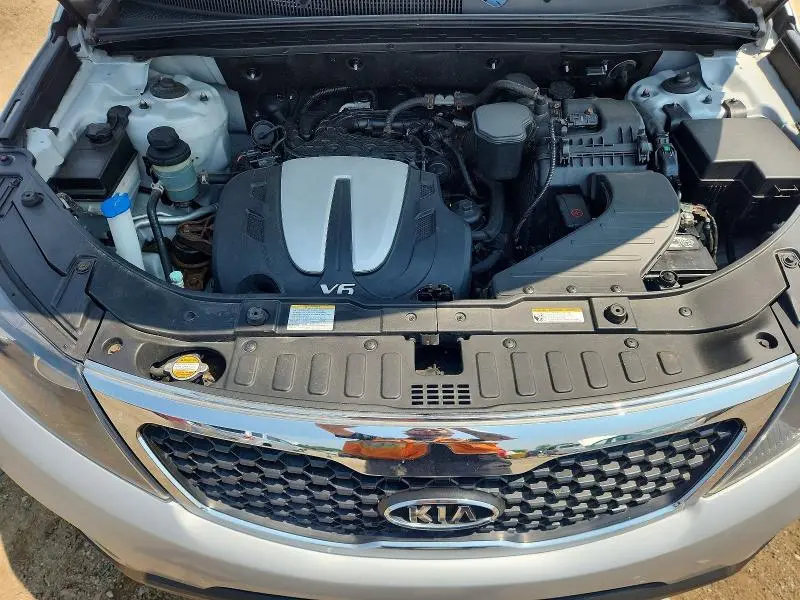2012 KIA SORENTO LX  