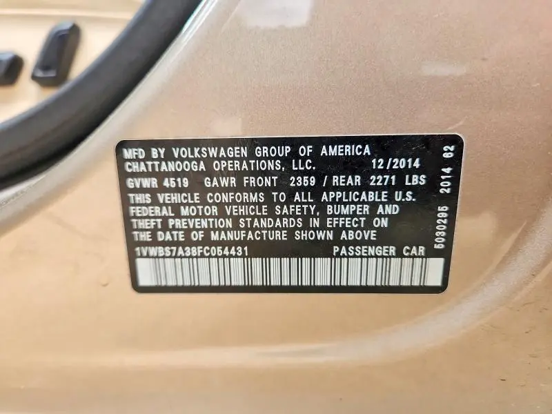 2015 VOLKSWAGEN PASSAT SE  