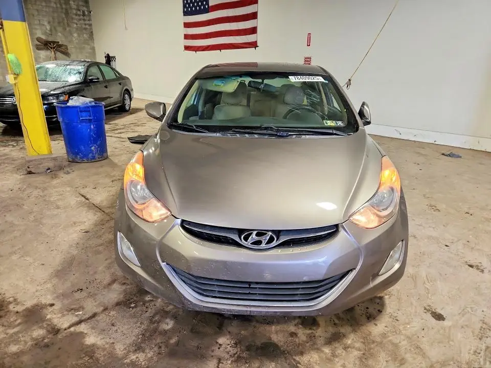 2012 HYUNDAI ELANTRA GLS  