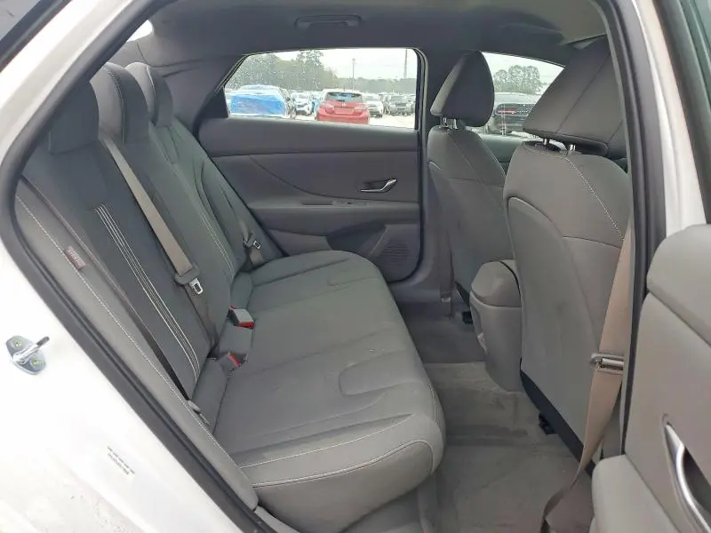 2025 HYUNDAI ELANTRA BLUE  