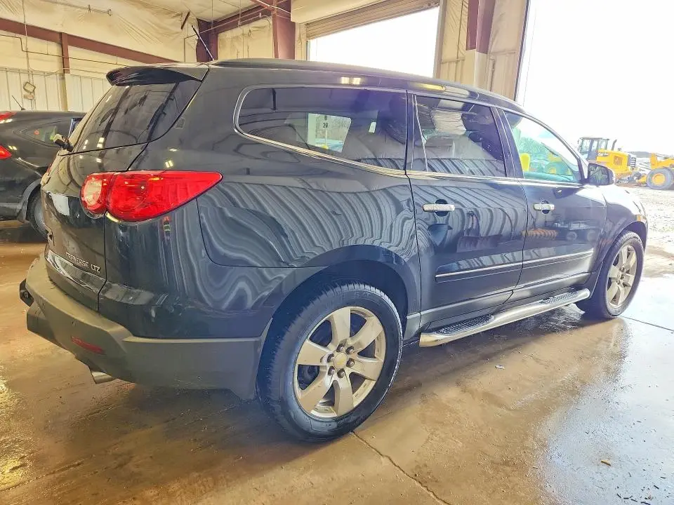 2011 CHEVROLET TRAVERSE LTZ  