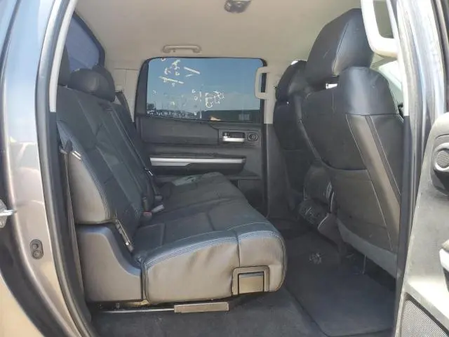 2018 TOYOTA TUNDRA CREWMAX SR5  