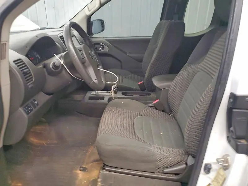 2019 NISSAN FRONTIER SV V6  