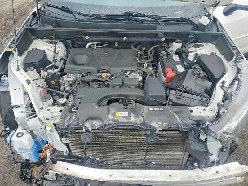 2022 TOYOTA RAV4 XLE  