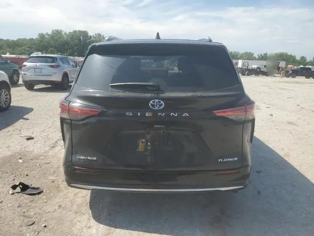 2025 TOYOTA SIENNA LIMITED  