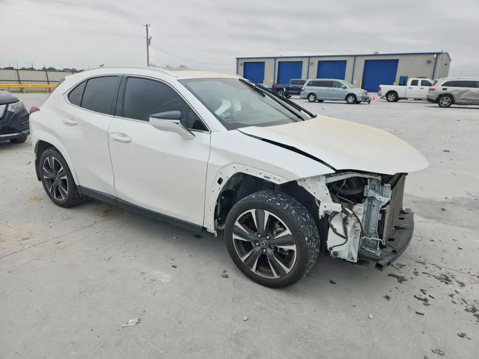 2022 LEXUS UX 200 BASE  
