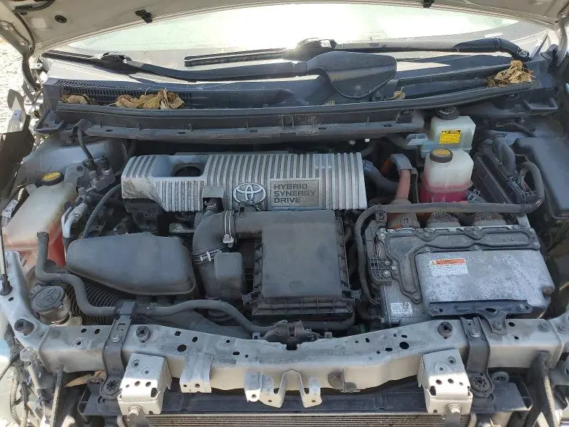 2010 TOYOTA PRIUS V  