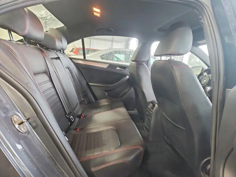 2012 VOLKSWAGEN JETTA GLI  
