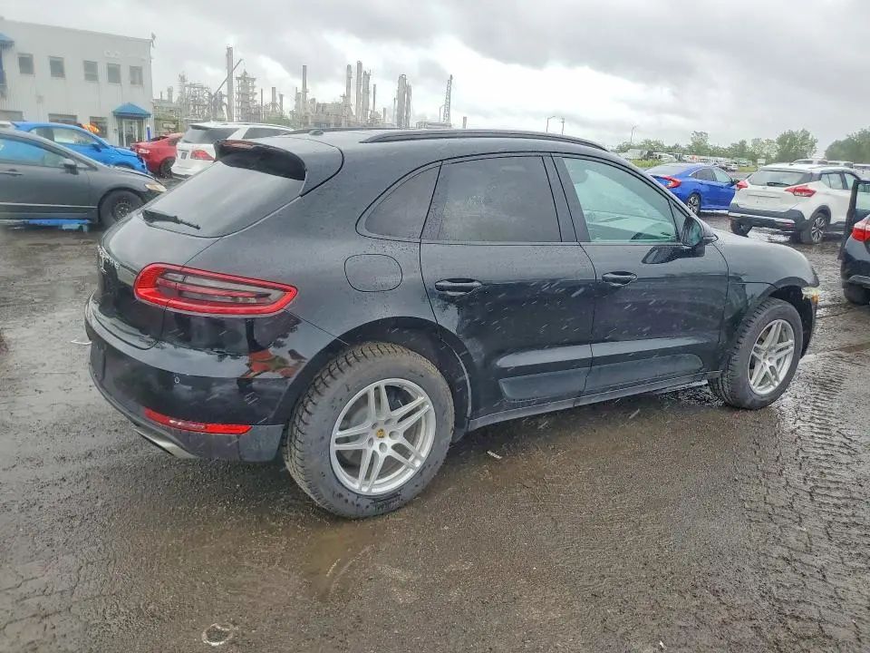2018 PORSCHE MACAN   
