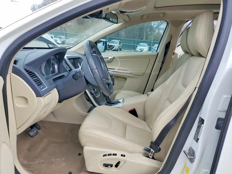 2014 VOLVO XC60 T6  
