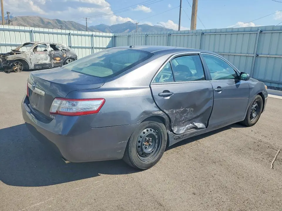 2011 TOYOTA CAMRY HYBRID  