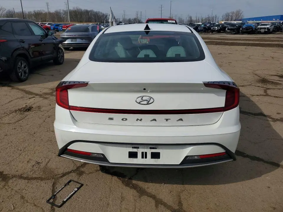 2020 HYUNDAI SONATA SE  