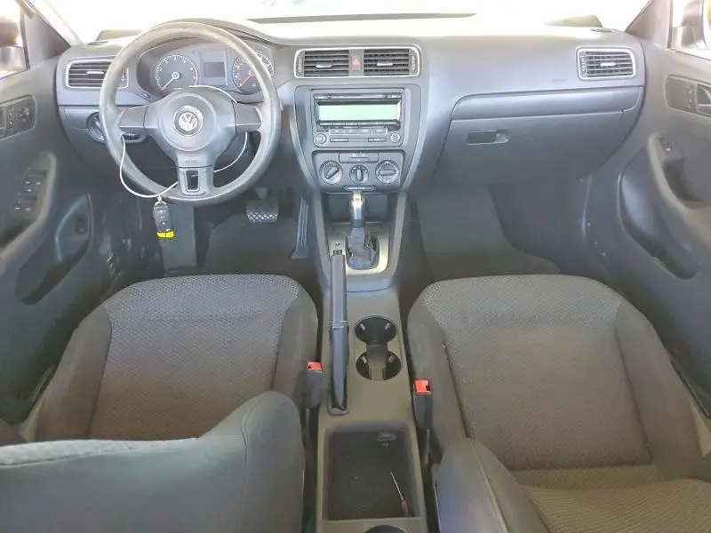2011 VOLKSWAGEN JETTA BASE  