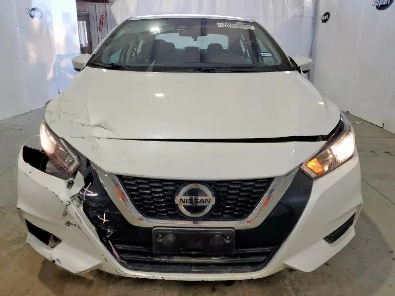 2022 NISSAN VERSA SV  