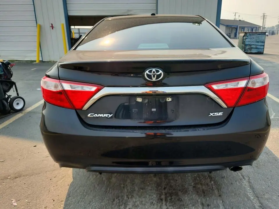 2015 TOYOTA CAMRY XSE  