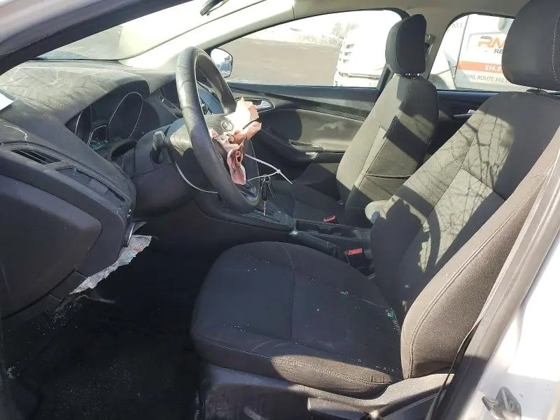 2015 FORD FOCUS SE  