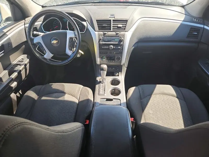 2011 CHEVROLET TRAVERSE LT  