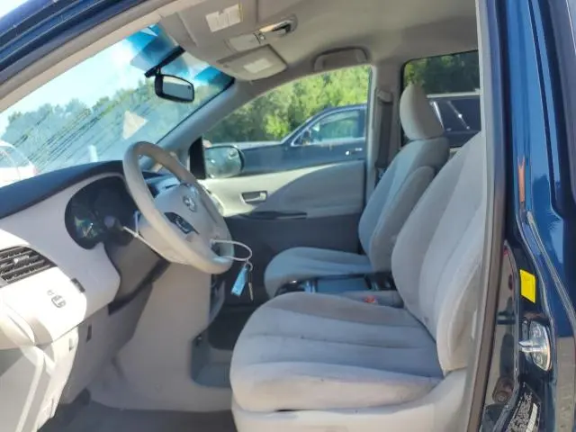 2011 TOYOTA SIENNA LE  