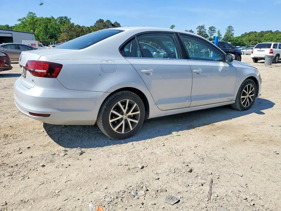 2017 VOLKSWAGEN JETTA SE  