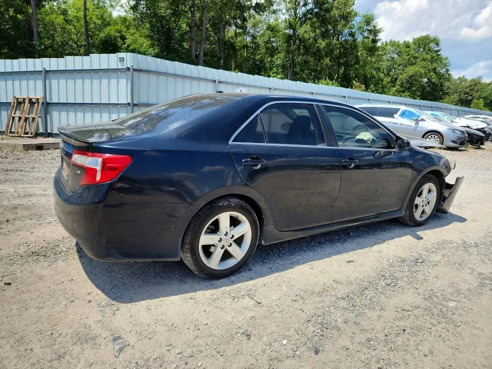 2012 TOYOTA CAMRY SE  