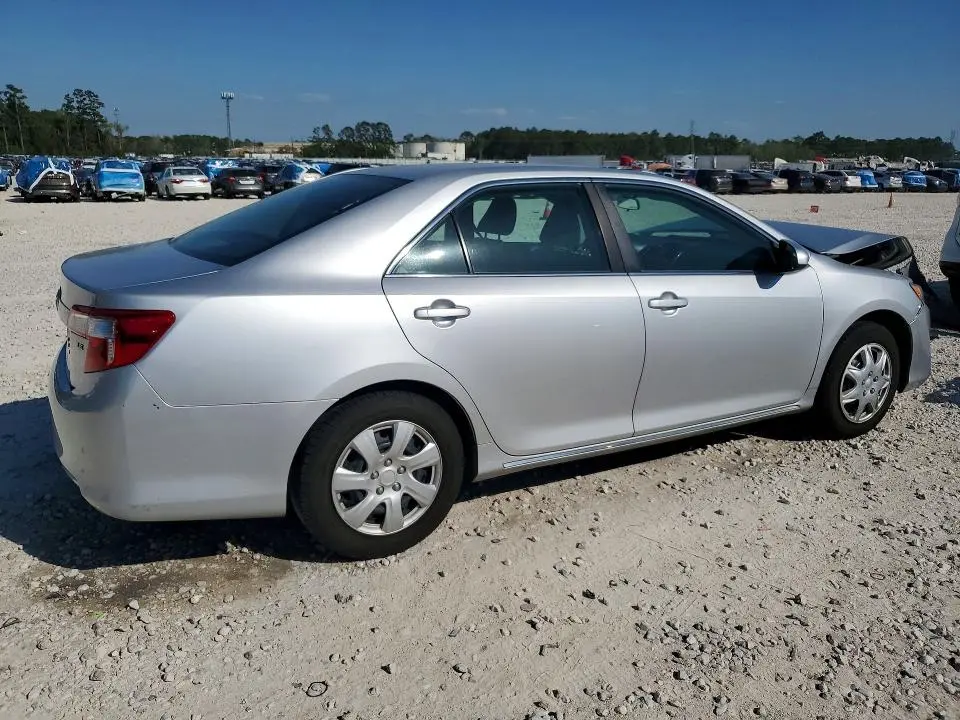 2014 TOYOTA CAMRY LE  