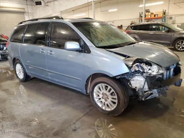 2010 TOYOTA SIENNA XLE  