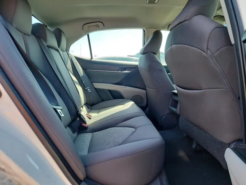 2018 TOYOTA CAMRY LE  
