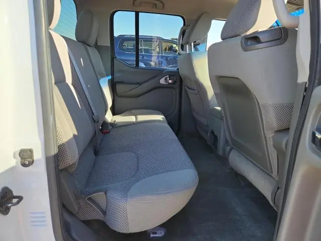 2011 NISSAN FRONTIER S  